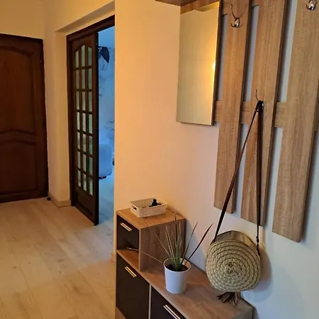 T2 A 2min Du Centre +parking Apartment