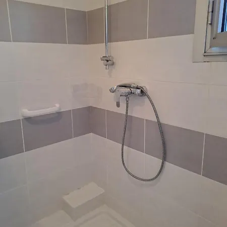 T2 A 2min Du Centre +parking Apartment L'Isle-sur-la-Sorgue
